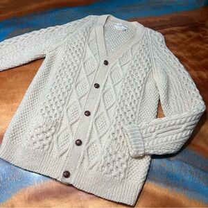 Vtg wool Aran Irish Fisherman V Neck Cableknit Cardigan button front Sweater med